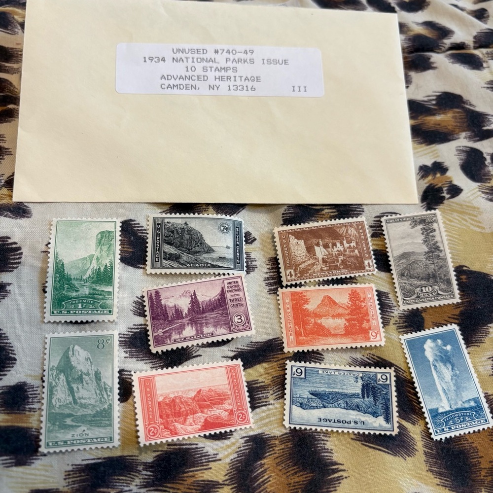 The Heritage Collection * United States Commemorative Stamps EUC Album 1893-1991
